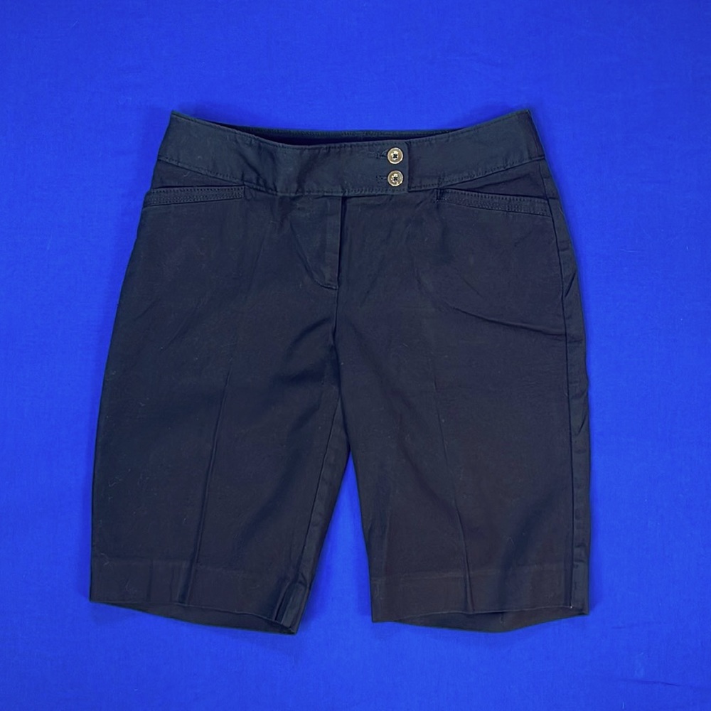 WH|BM - White House Black Market - Slim Bermuda Shorts - Size 2